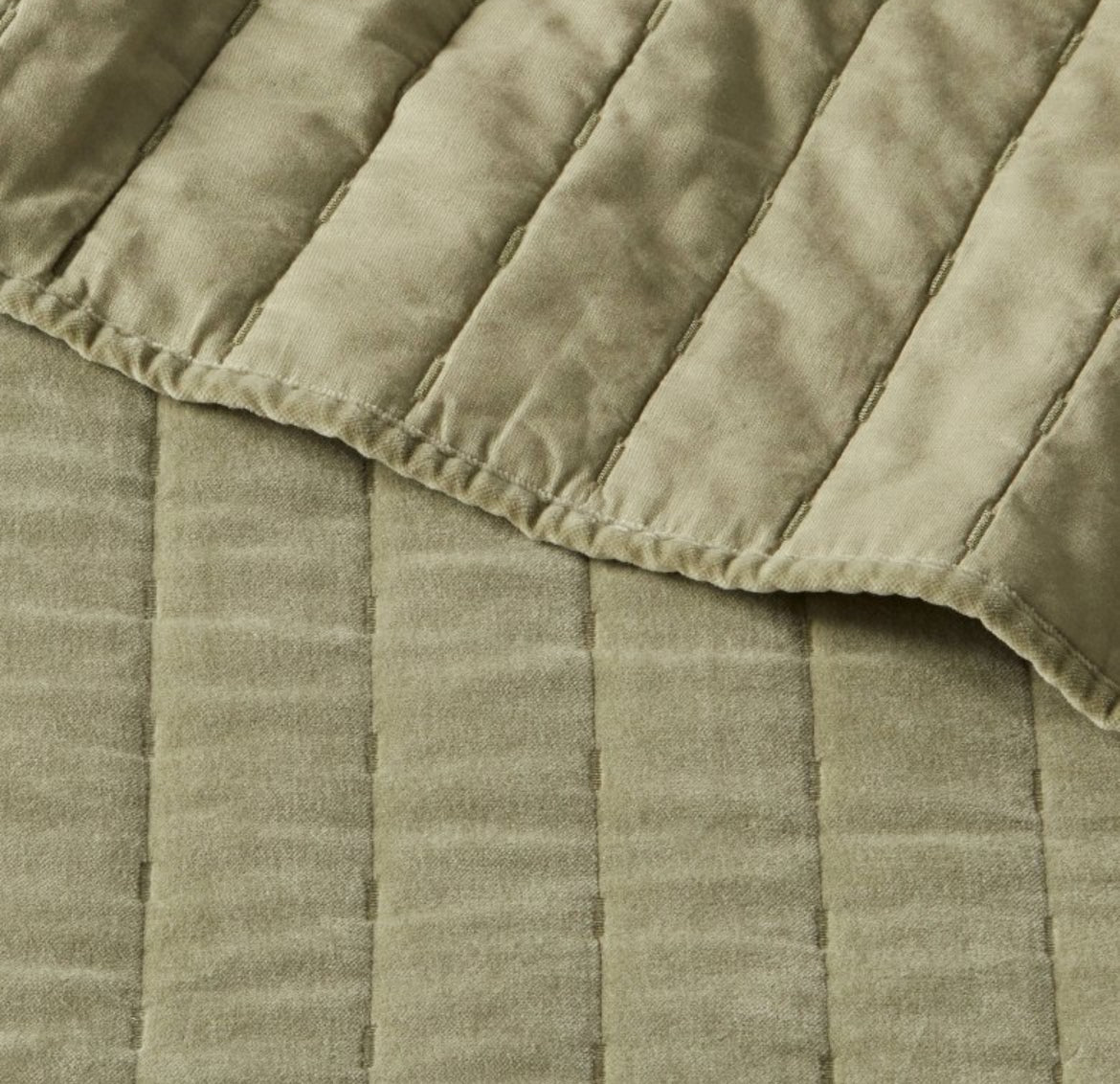 Threshold Full/Queen Channel Stitch Velvet Quilt, New