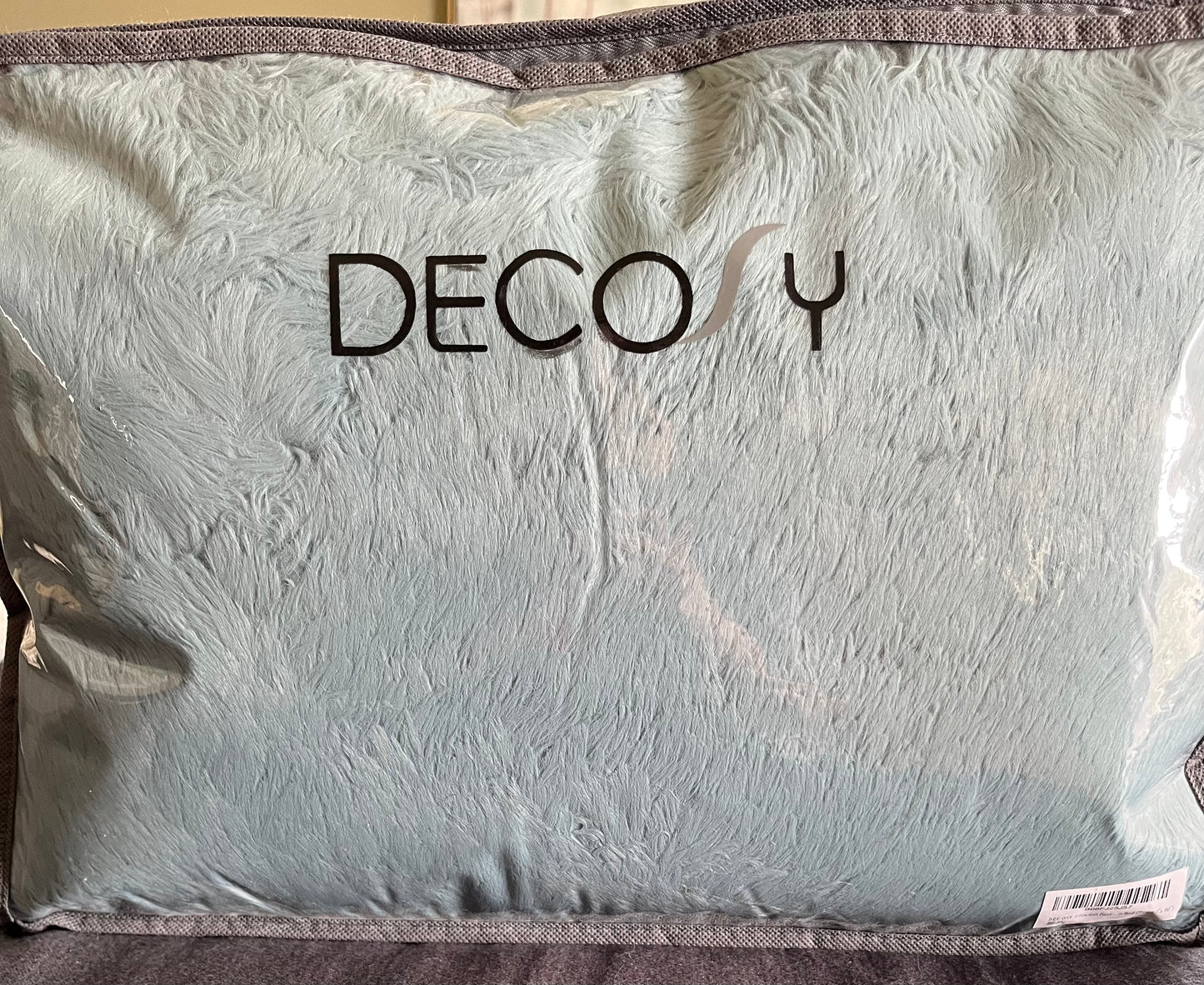 Decosy 60"x80" Ultra Soft Faux Fur Throw Blanket, New