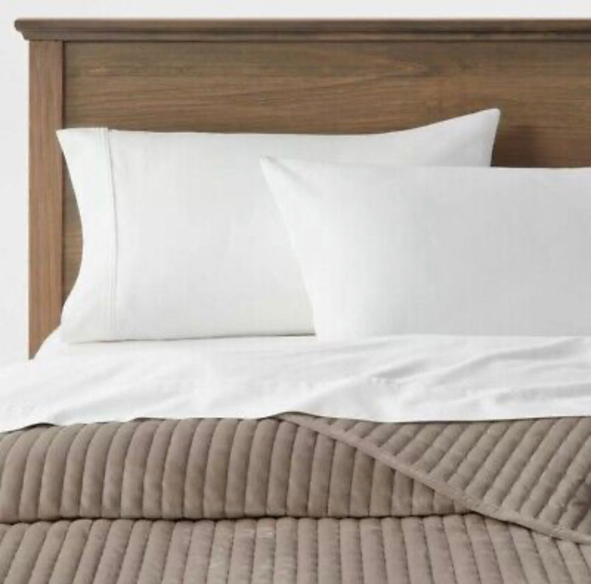 Threshold Full/Queen Matte Velvet Quilt, New