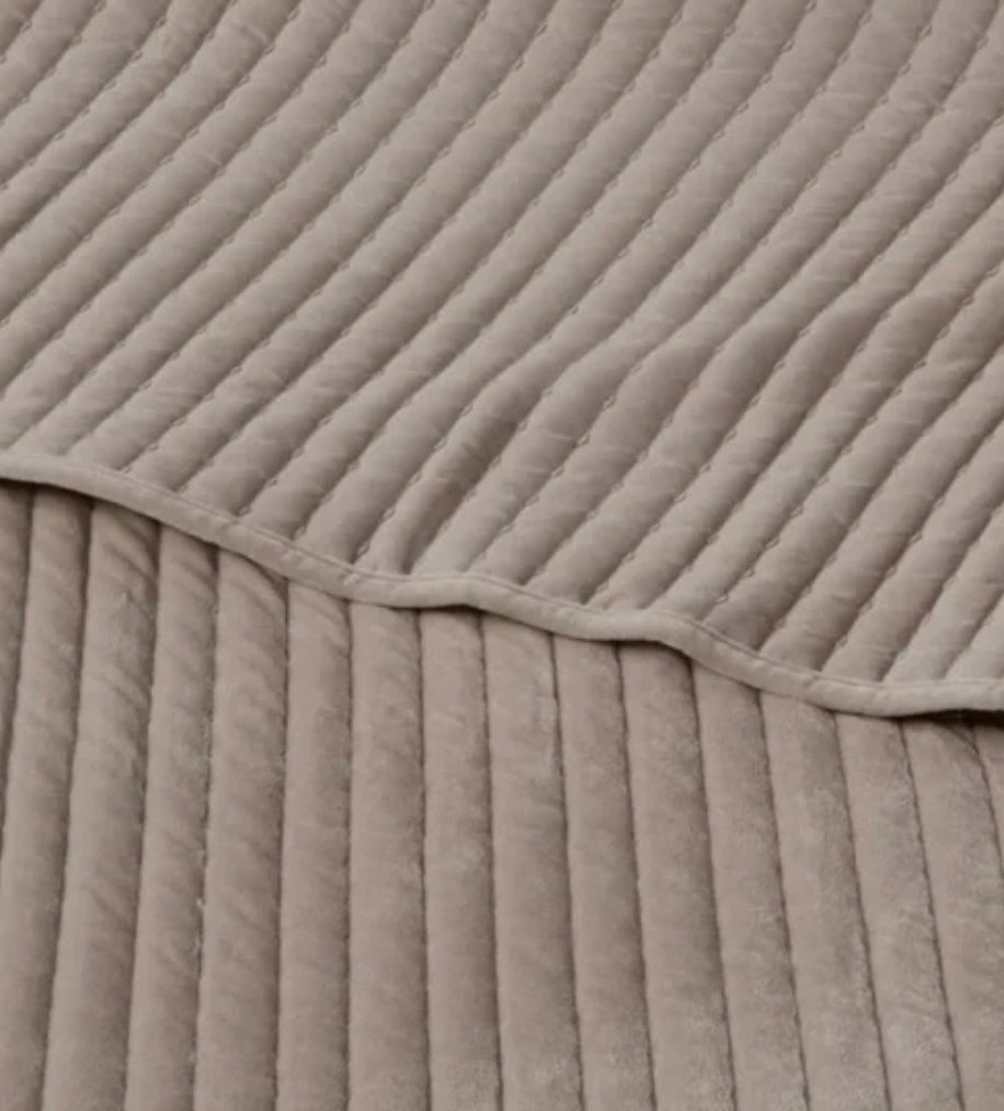 Threshold Full/Queen Matte Velvet Quilt, New
