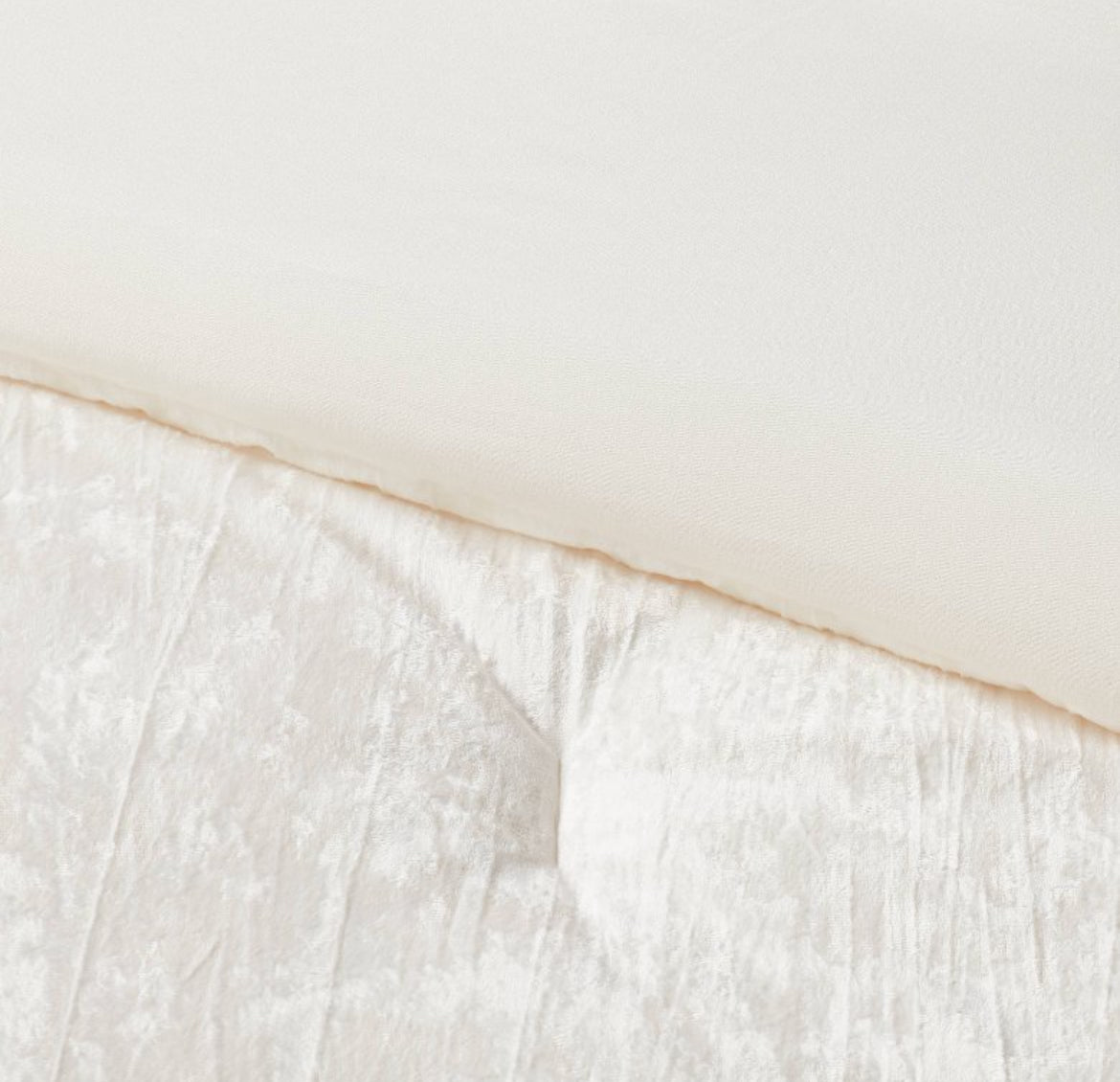 Threshold Full/Queen Distressed Crinkle Velvet Comforter, New