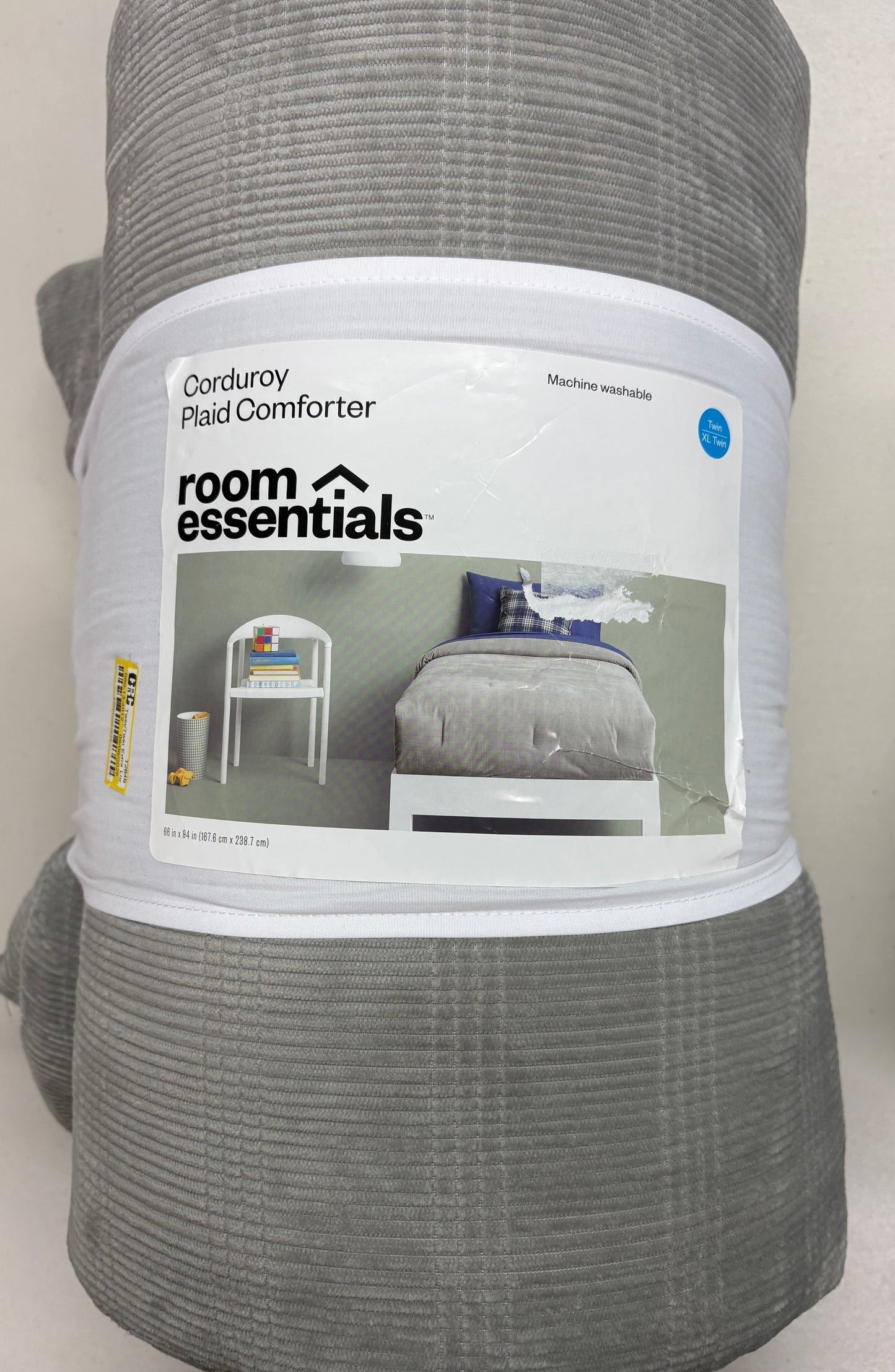 Room Essentials Twin/XL Twin Bedding Bundle, New