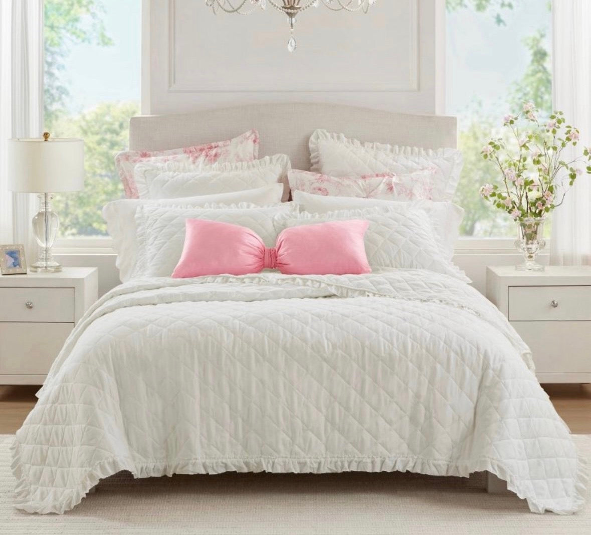 Armoire Collection Full/Queen Ruffle Quilt, New