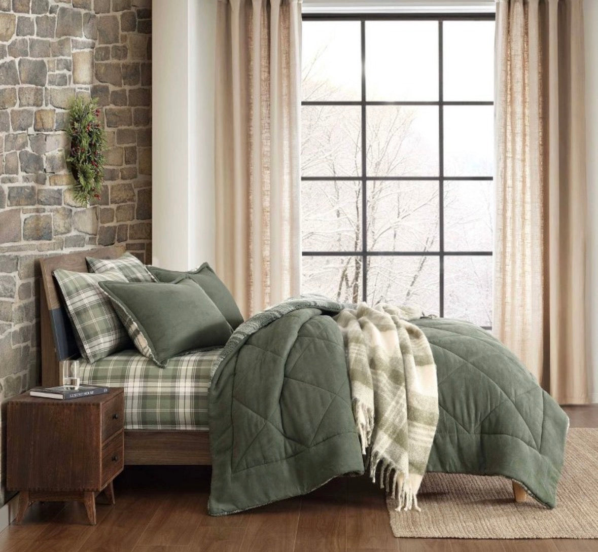 Eddie Bauer 50”x60” Hearthstone Plaid Throw Blanket, New