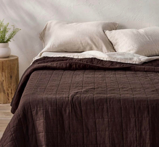 Casaluna Full/Queen Heavyweight Linen Blend Quilt, New