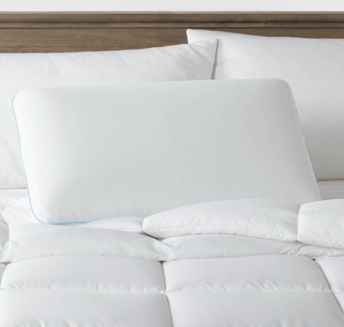 Threshold King Medium Firm Memory Foam Bed Pillow, New