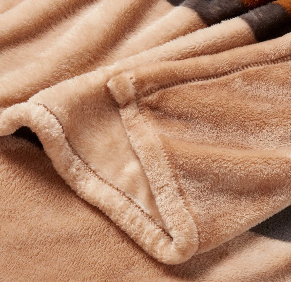 Threshold Full/Queen Microplush Bed Blanket, New