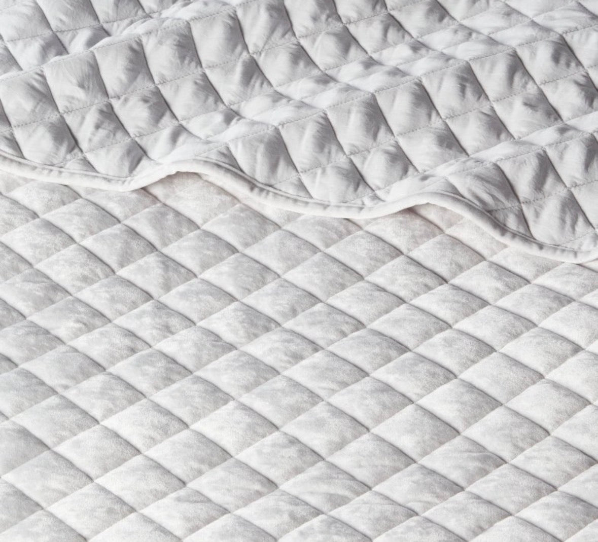Threshold King Luxe Diamond Stitch Velvet Quilt, New