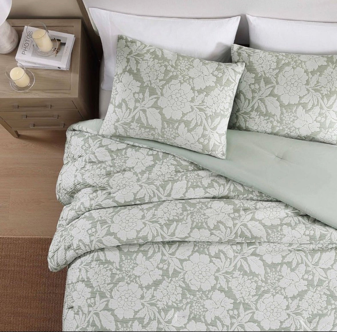 Stone Cottage King Floral Comforter Set, New