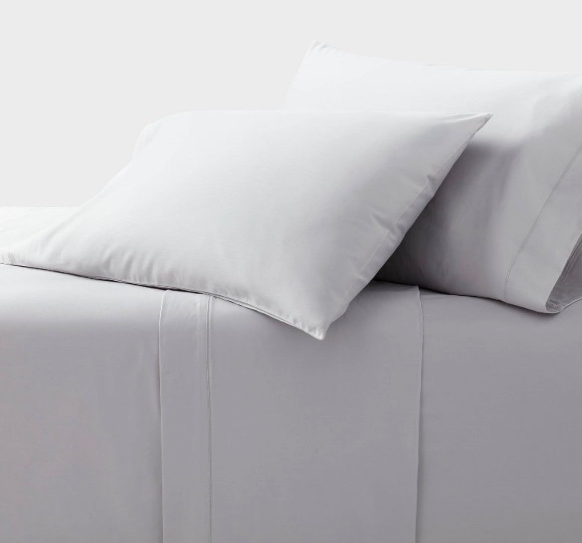 Threshold Queen Hotel Collection Sheet Set, New