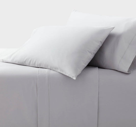 Threshold Queen Hotel Collection Sheet Set, New