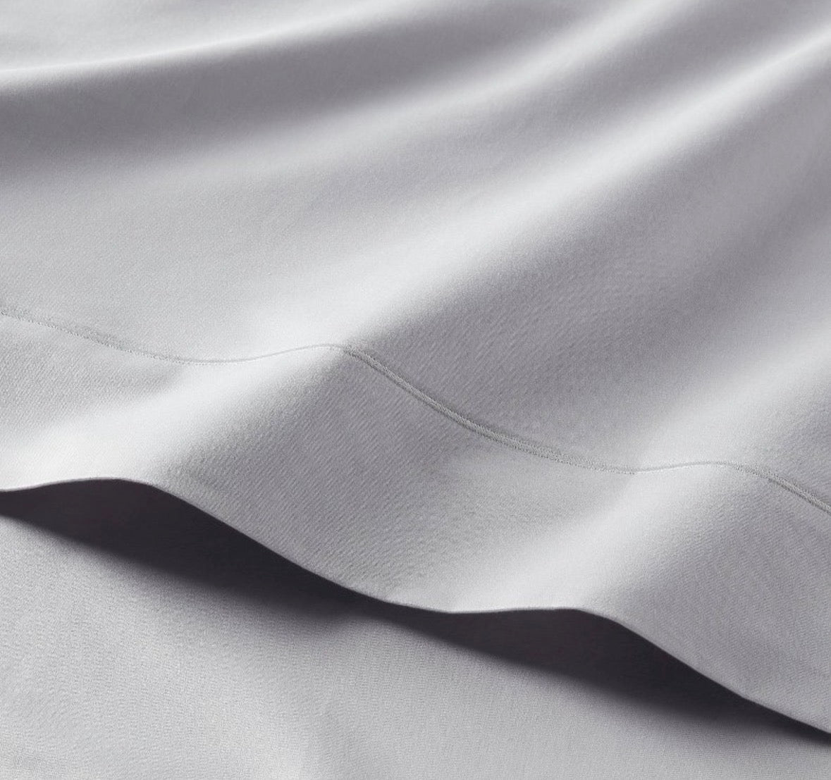 Threshold Queen Hotel Collection Sheet Set, New