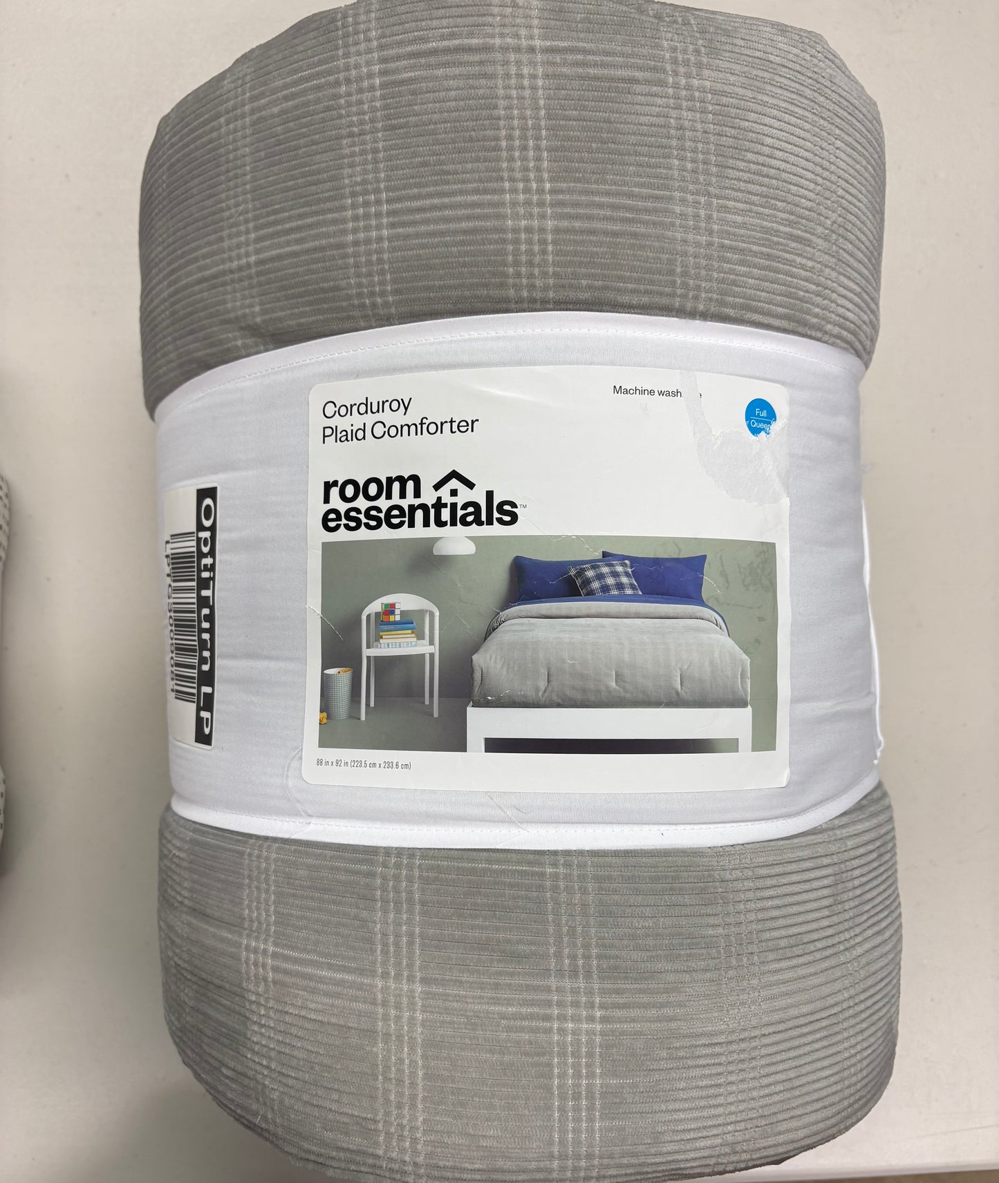 Room Essentials Queen Bedding Bundle, New