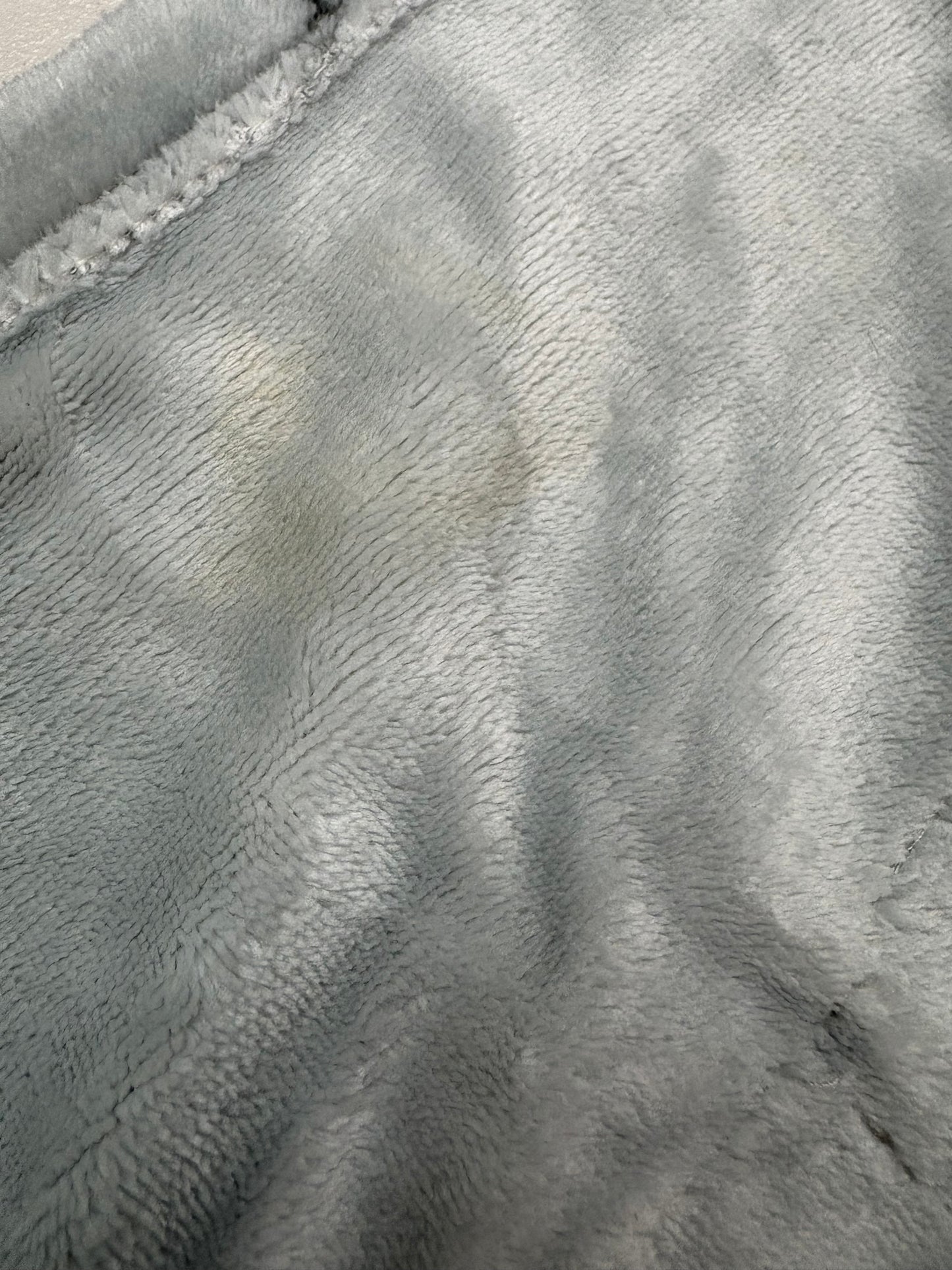 Brookstone 50”x60” Plush Heated Throw Blanket, New