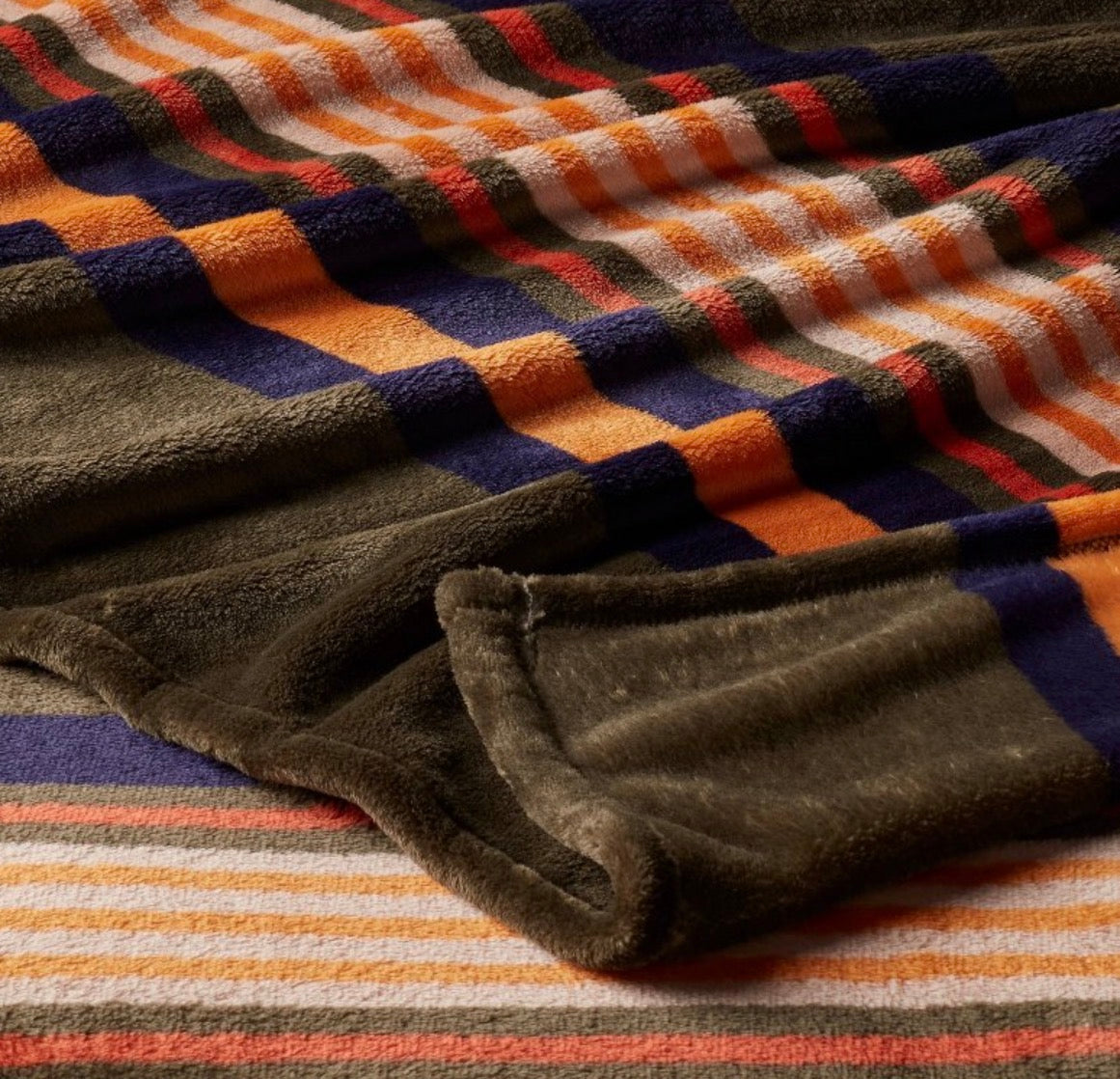 Threshold King Microplush Bed Blanket, New