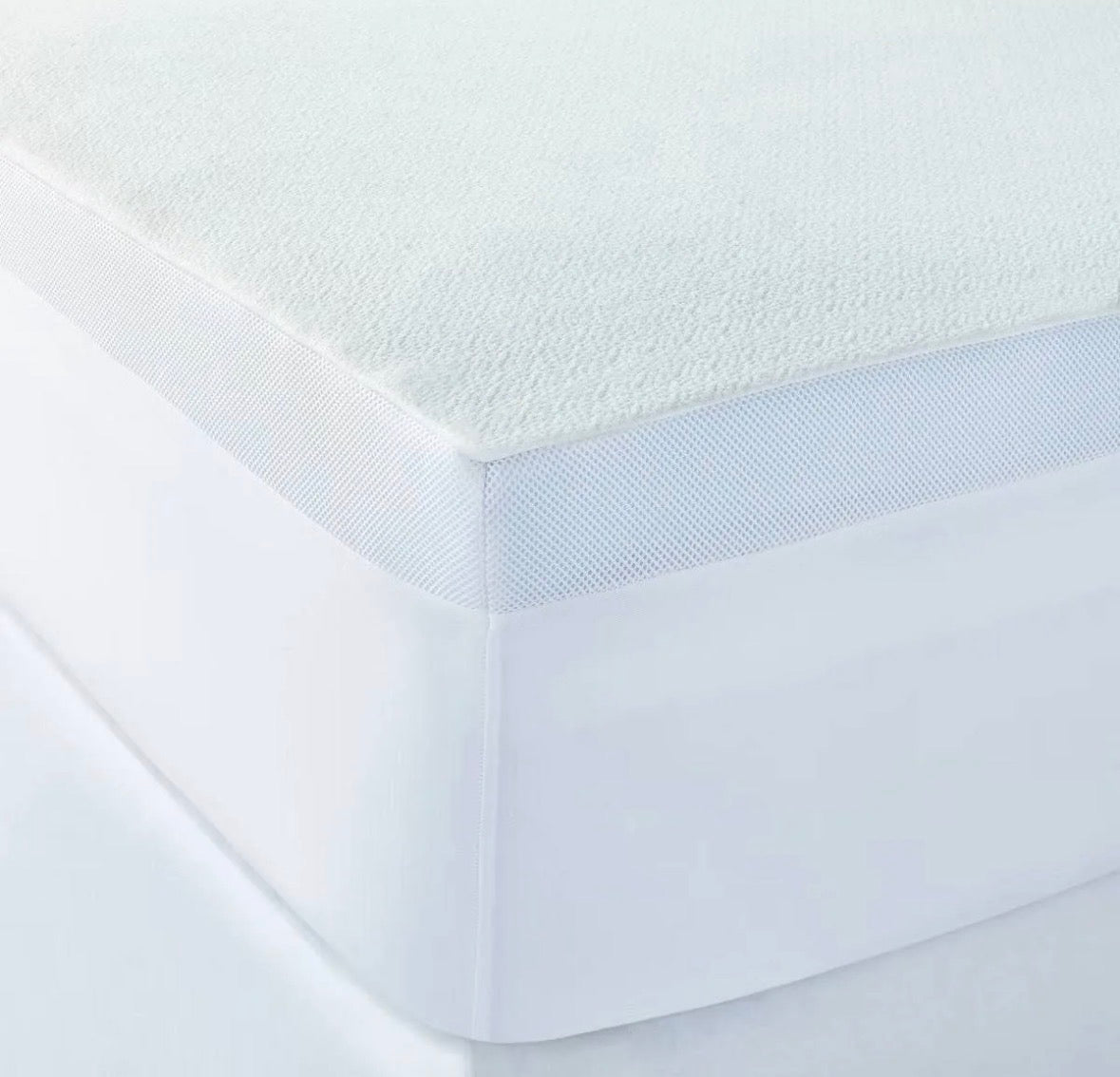 Casaluna Queen 3" Serene Foam Mattress Topper, New