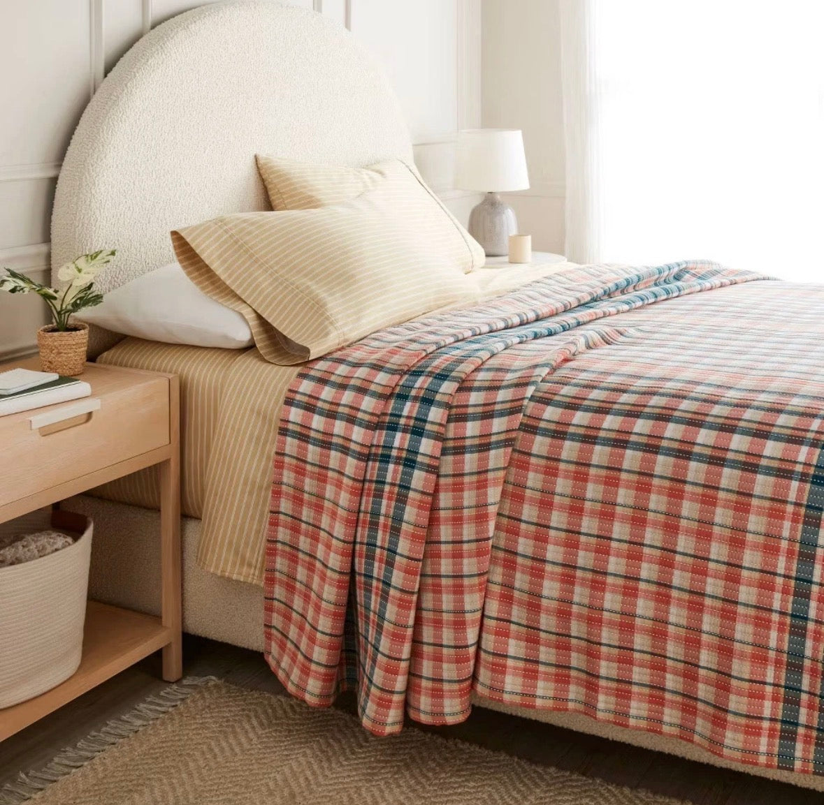 Threshold Full/Queen Matelasse Bed Blanket, New