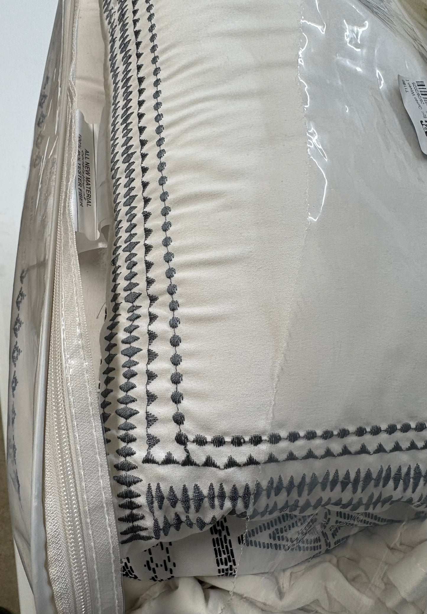 Threshold Queen 8 pc. Woven Diamond Comforter Set, New